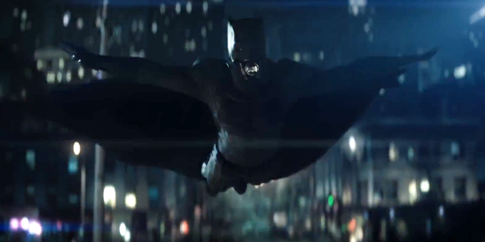 Suicide-Squad-Batman-Trailer-Swimming