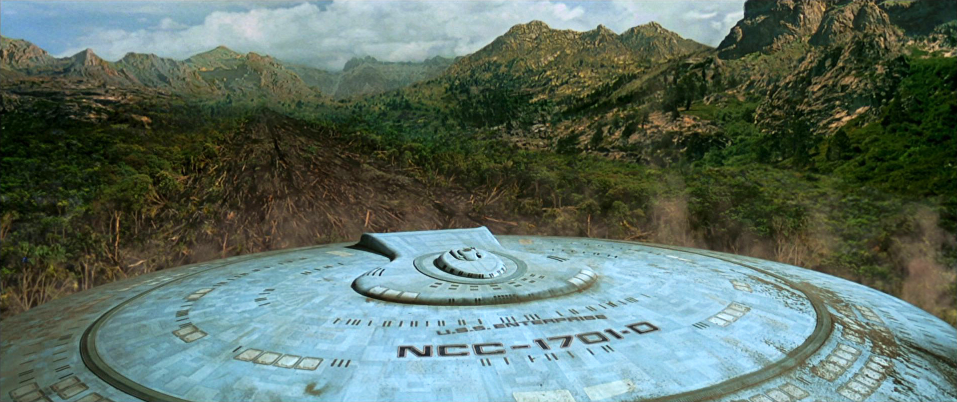 USS_Enterprise-D_saucer_crash