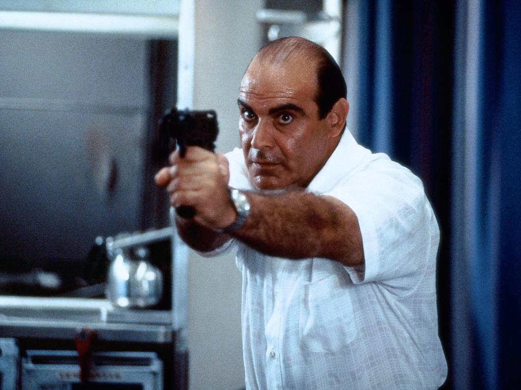 MV5BN2VlZGQwZjktMjZhMi00NzA4LThjYzItNzQyMjQyZDFmMWFmXkEyXkFqcGdeQXVyMDEwMjgxNg@@._V1_